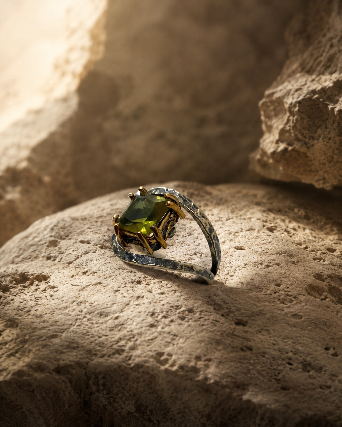 Open Frame 925 Sterling Silver Ring with Square Zultanite Stone — sterling-silver-zultanit-ring-cappadocia-2