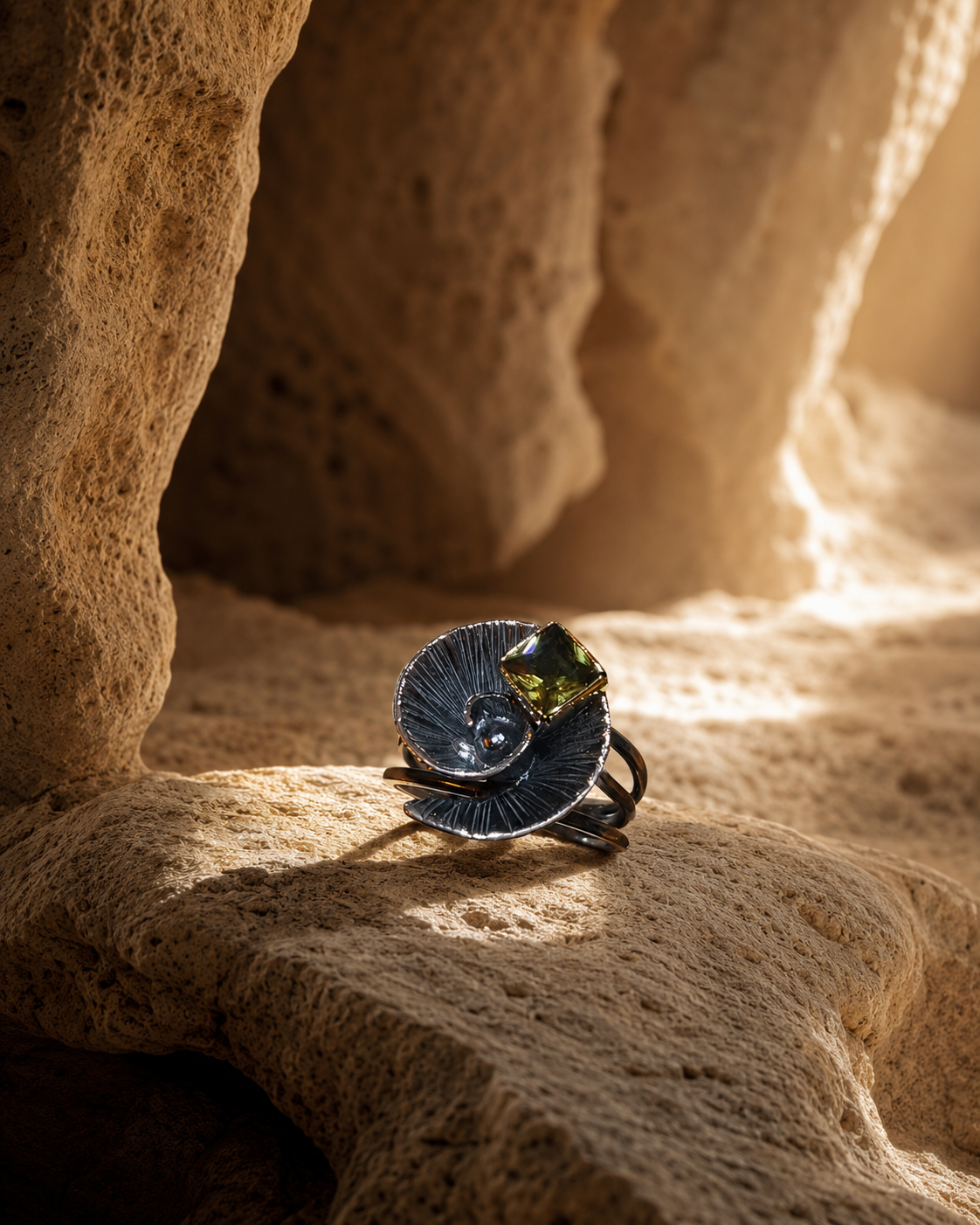 925 Sterling Silver Flower Form Ring with Zultanite Stone — sterling-silver-zultanite-ring-cappadocia-style-1
