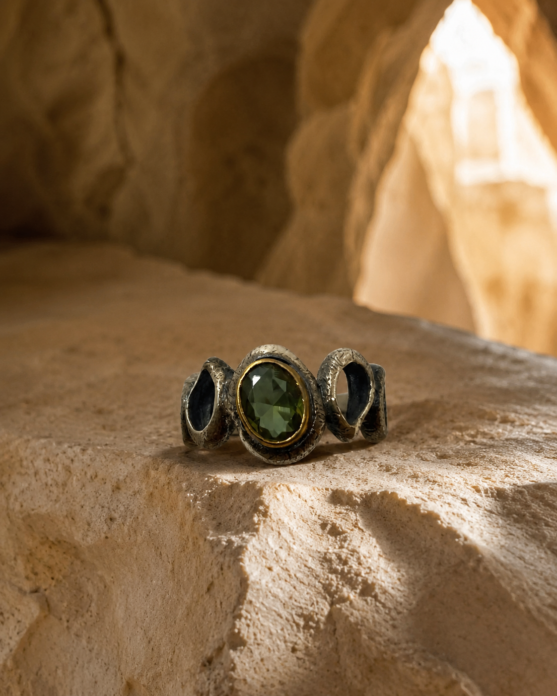 Organic Loop 925 Sterling Silver Ring with Oval Zultanite Stone — sterling-silver-zultanite-ring-cappadocia-style