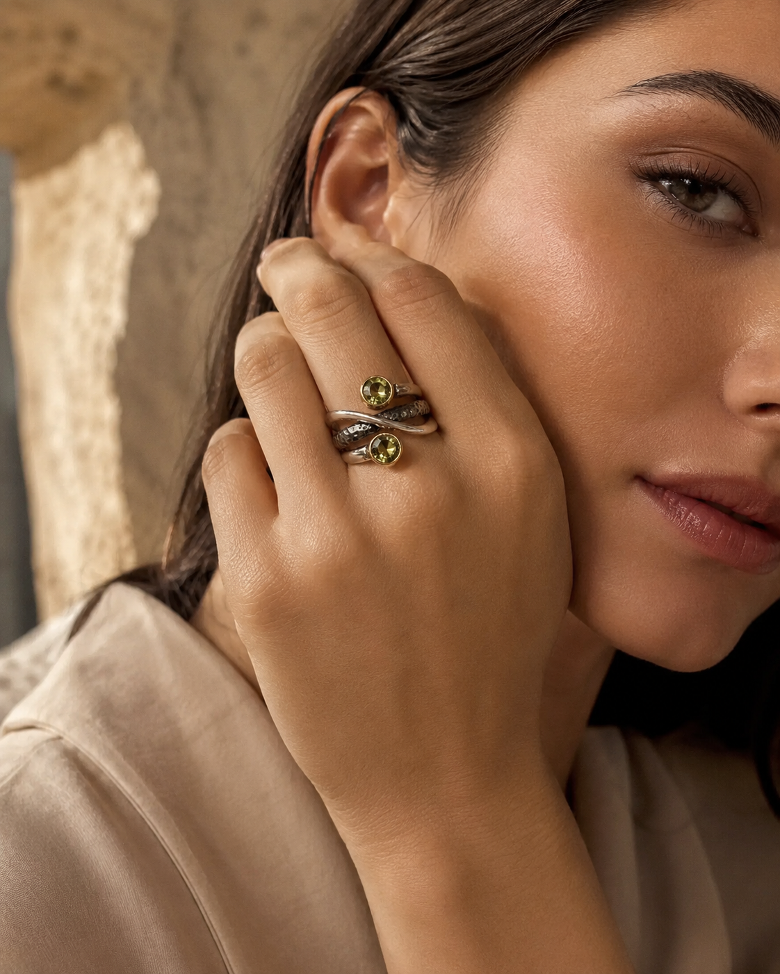 Cross Band 925 Sterling Silver Ring with Double Zultanite Stones — sterling-silver-zultanit-ring-woman-hand