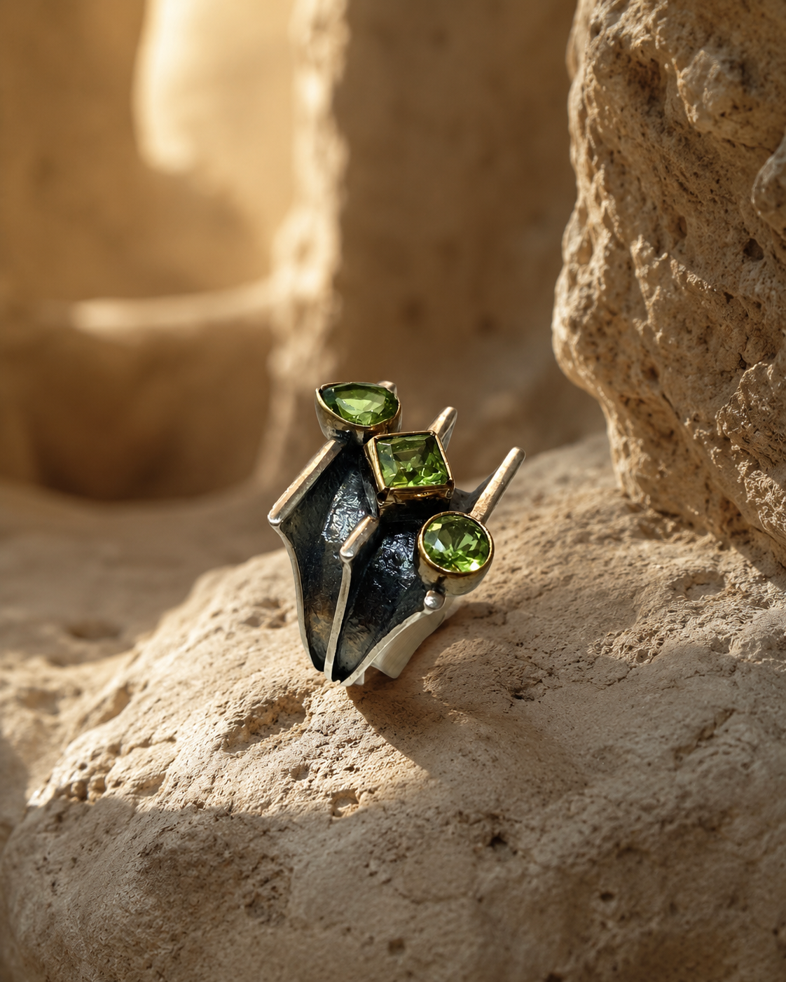 Layered Plate 925 Sterling Silver Ring with Trio Zultanite Stones — sterling-silver-zultanit-ring-cappadocia-2