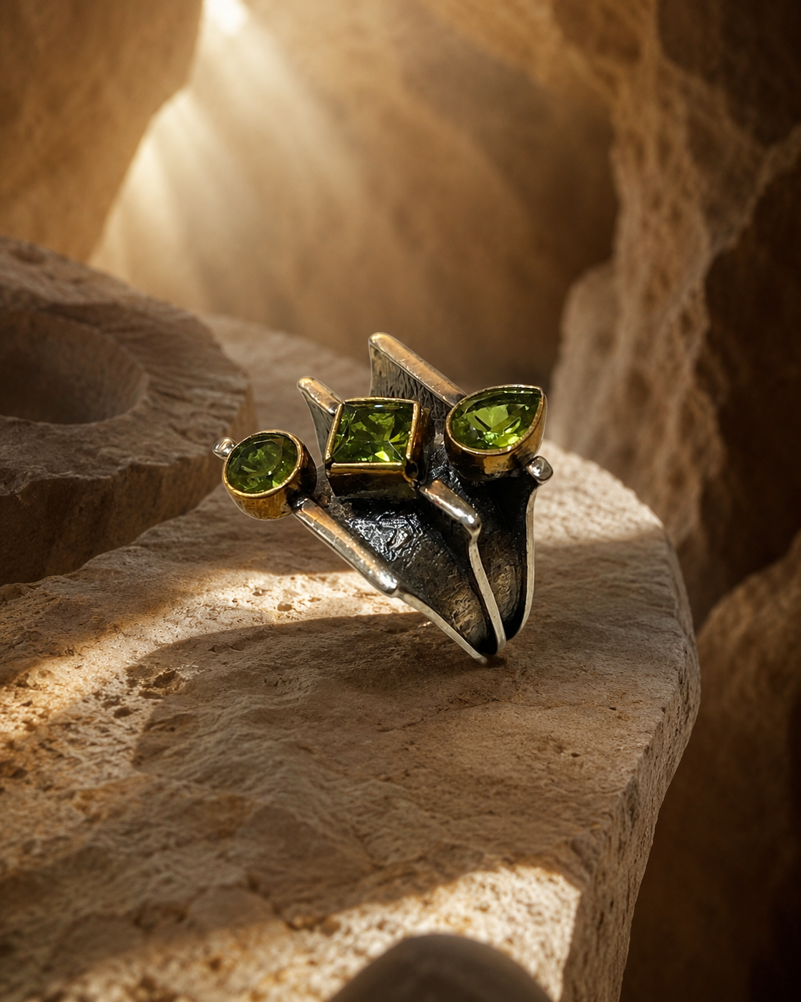 Layered Plate 925 Sterling Silver Ring with Trio Zultanite Stones — sterling-silver-zultanit-ring-cappadocia*3
