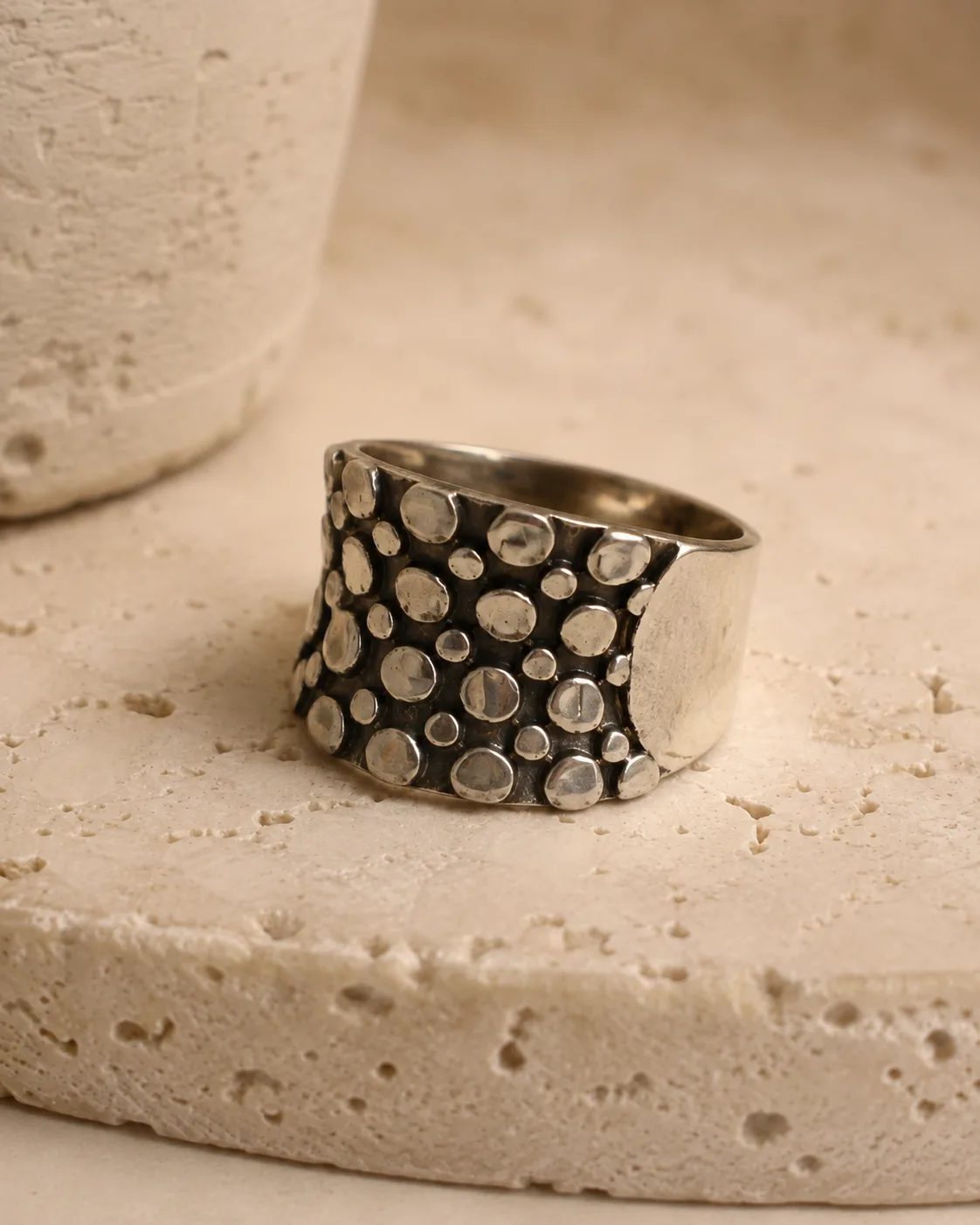 Pebble Dot Silver Band Ring with Concave Profile