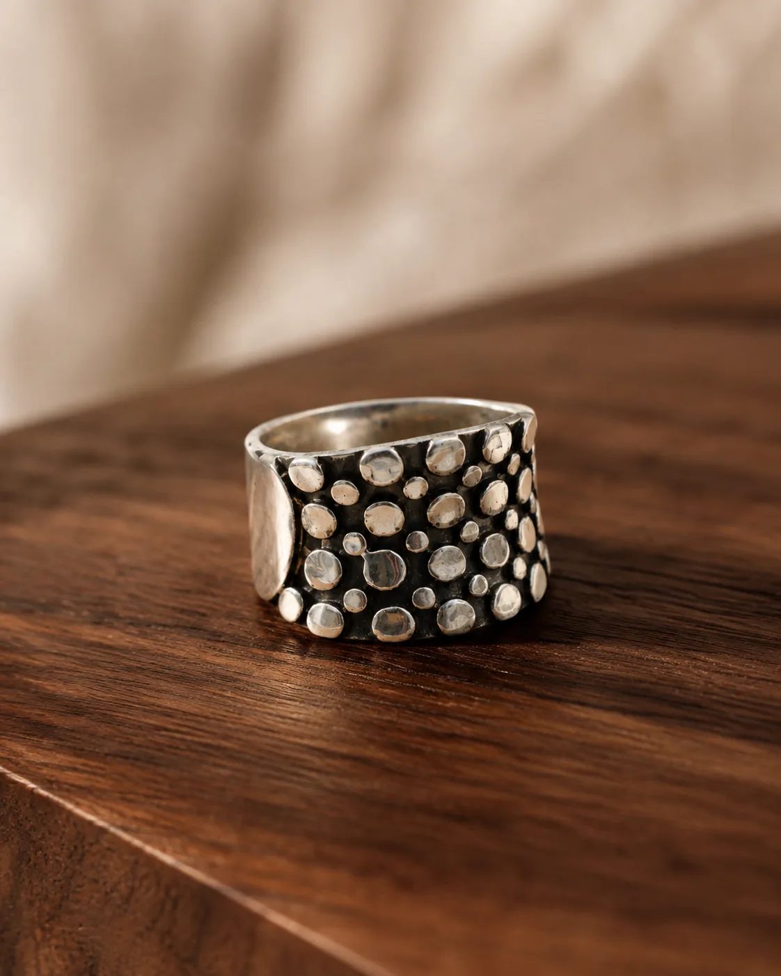 Pebble Dot Silver Band Ring with Concave Profile