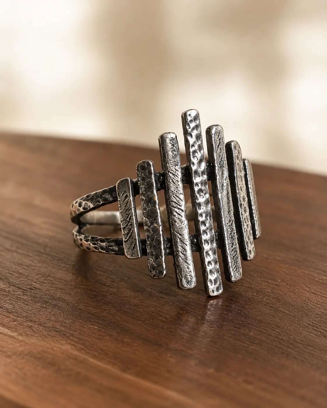 Graduated Silver Bar Ring with Split Double Band